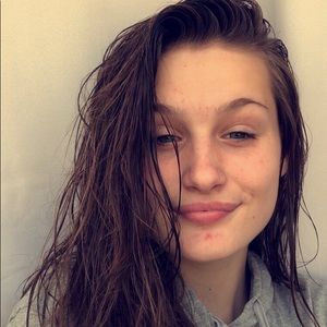 Meet your Posher, Alyssa